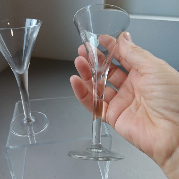 Luigi Bormioli Florian Blue Light & Music Martini Sherry Glass NEW Old‎ Money - Picture 3 of 4